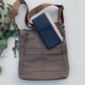 The Sak Lucia Crossbody Bag w/Neva Large Card Wallet in Mushroom & Indigo Block